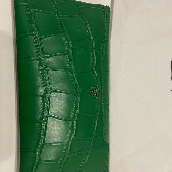 Diane von Furstenberg Green Croc Embossed Leather 440 Envelope Clutch - Picture 6 of 11